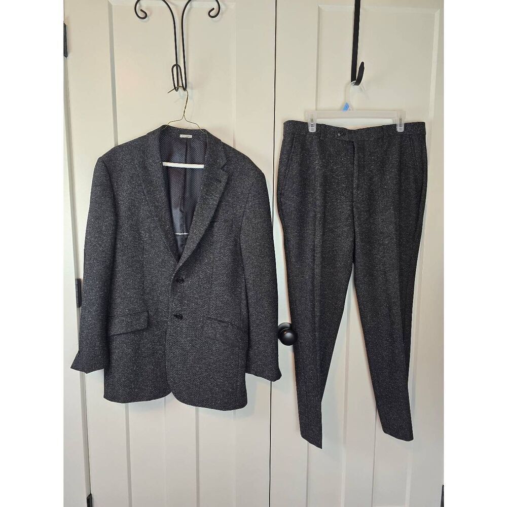 Joseph Abboud Men's Suit 40R 34X30 - Picture 2 of 16